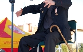 at1904200937