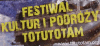 Plansza z napisem Festiwal kultur i podróży To tu, to tam