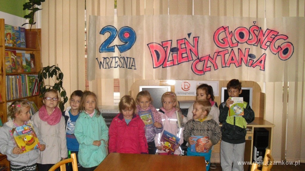 Przedszkolacy w bibilotece Przedszkolacy w bibilotece