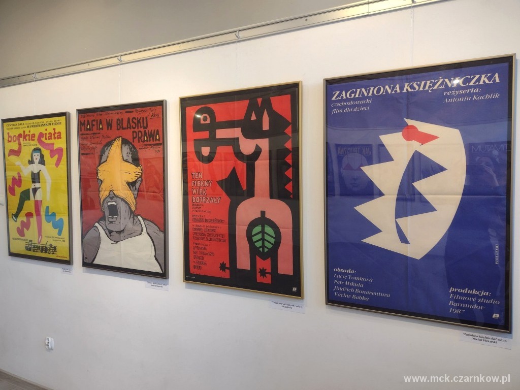 Fragment wystawy Plakaty wyeksponowane na ścianach