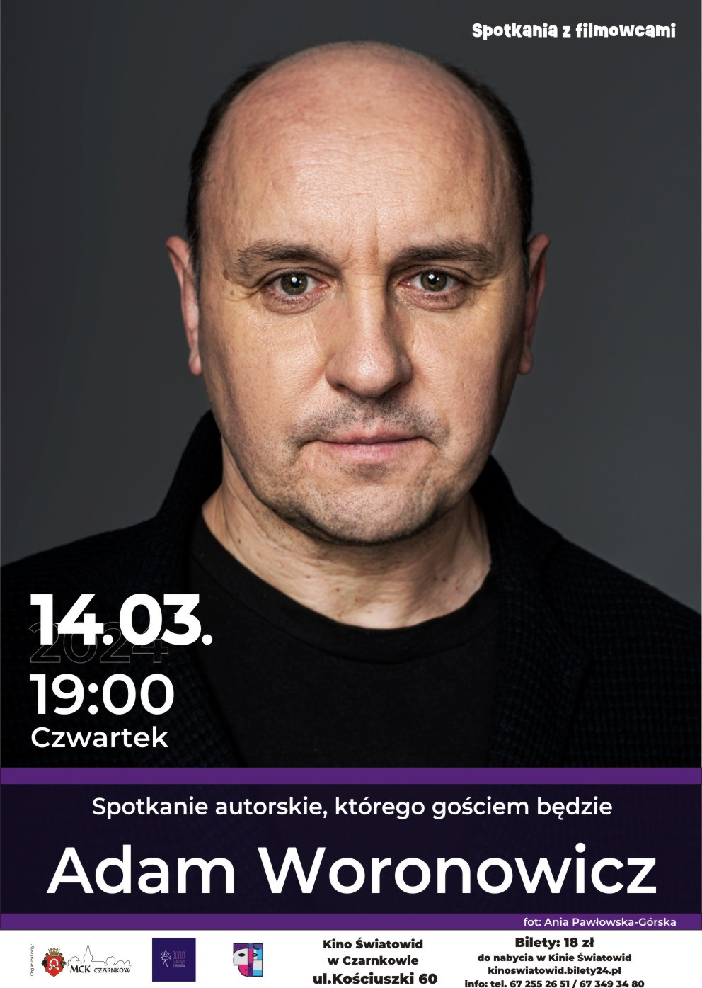 Treść plakatu ze zdjęciem portretowym aktora