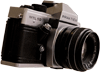 Czarno-srebrny aparat fotograficzny