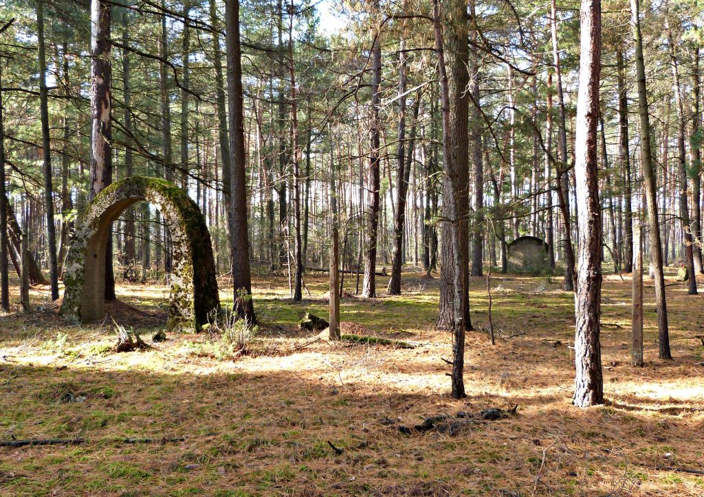 Cmentarzyk rodowy Amsberg&oacute;w