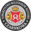 Napis Towarzystwo Miłośnik&oacute;w Historii Czarnkowa okalający zawiązaną białą chustę na&nbsp;czerwonym polu u g&oacute;ry zwieńczonym złotą koroną, a&nbsp;po bokach złotymi liśćmi