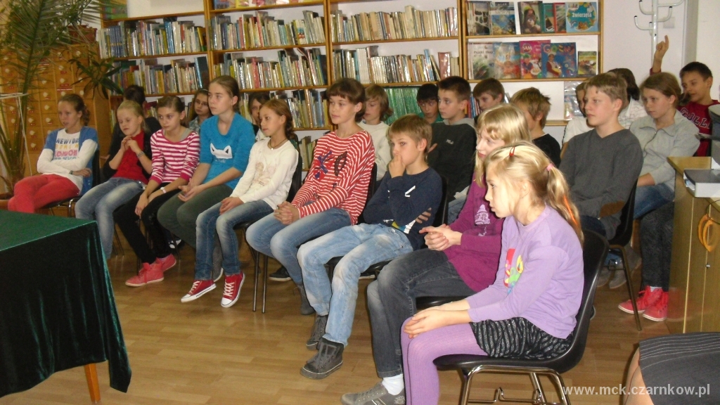 Młodzież ze Szkoły Podstawowej im. Henryka Sienkiewicza w Czarnkowie