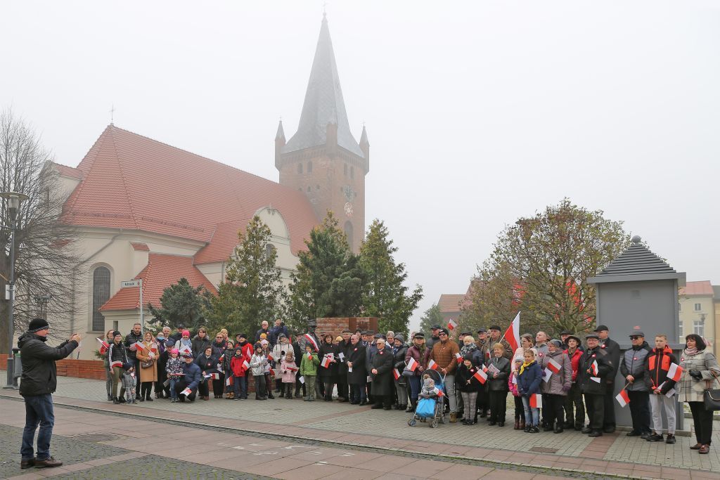 Zdjęcie do Czarnk&oacute;w świętował niepodległość 2021