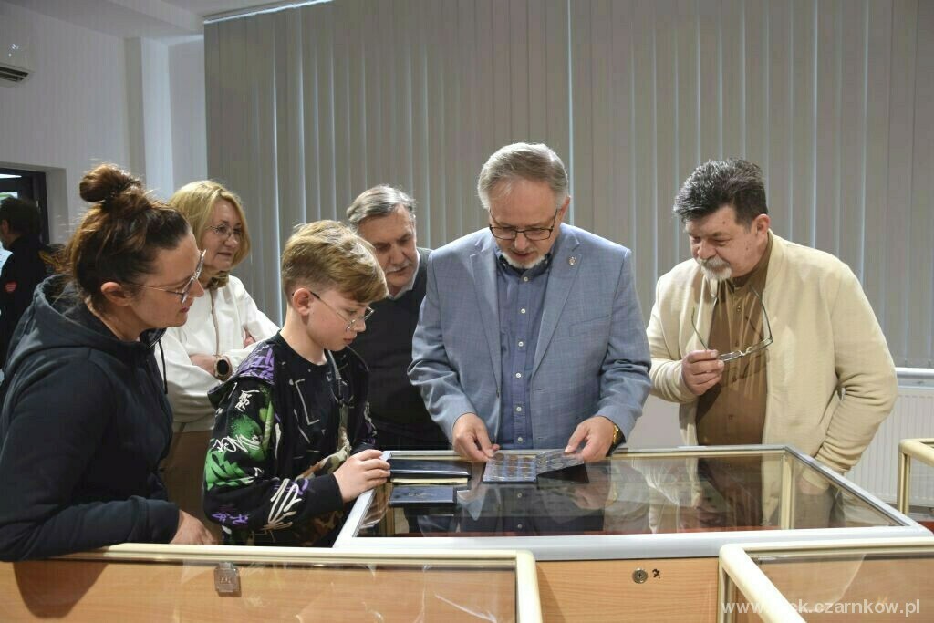 Zdjęcie do Sto lat polskiej złot&oacute;wki 2024