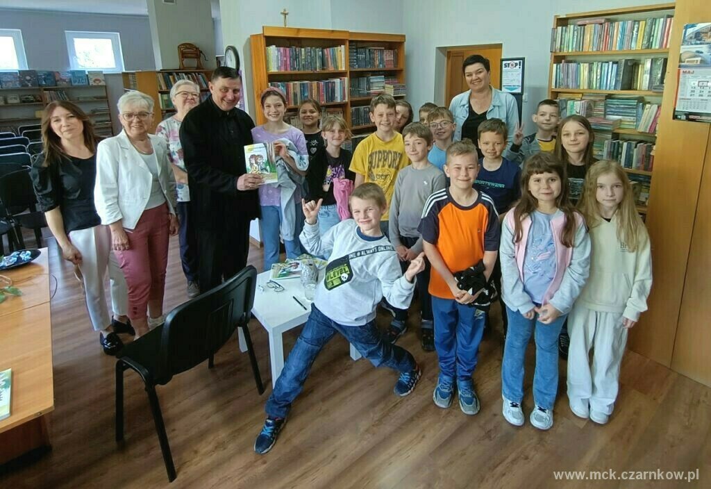 Zdjęcie do Podpowiedział mi las 2024