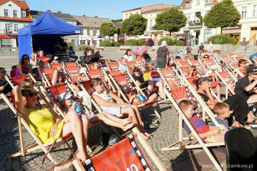 Zdjęcie do Teatr na leżakach 2024