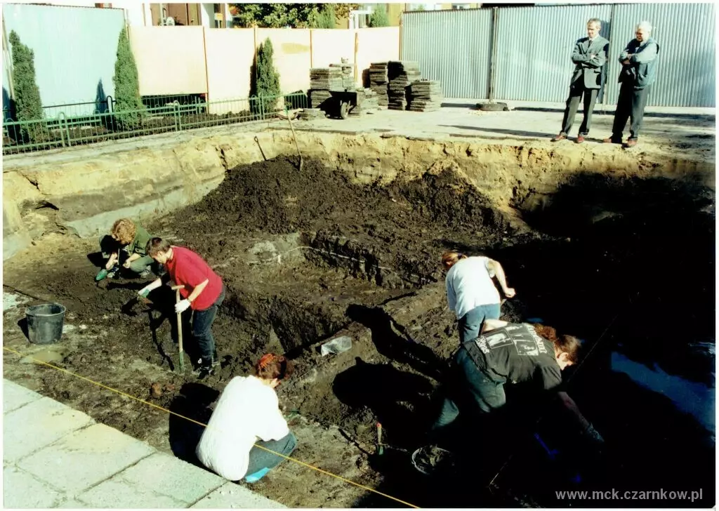 Zdjęcie do Historia wirujących przedmiot&oacute;w 2025