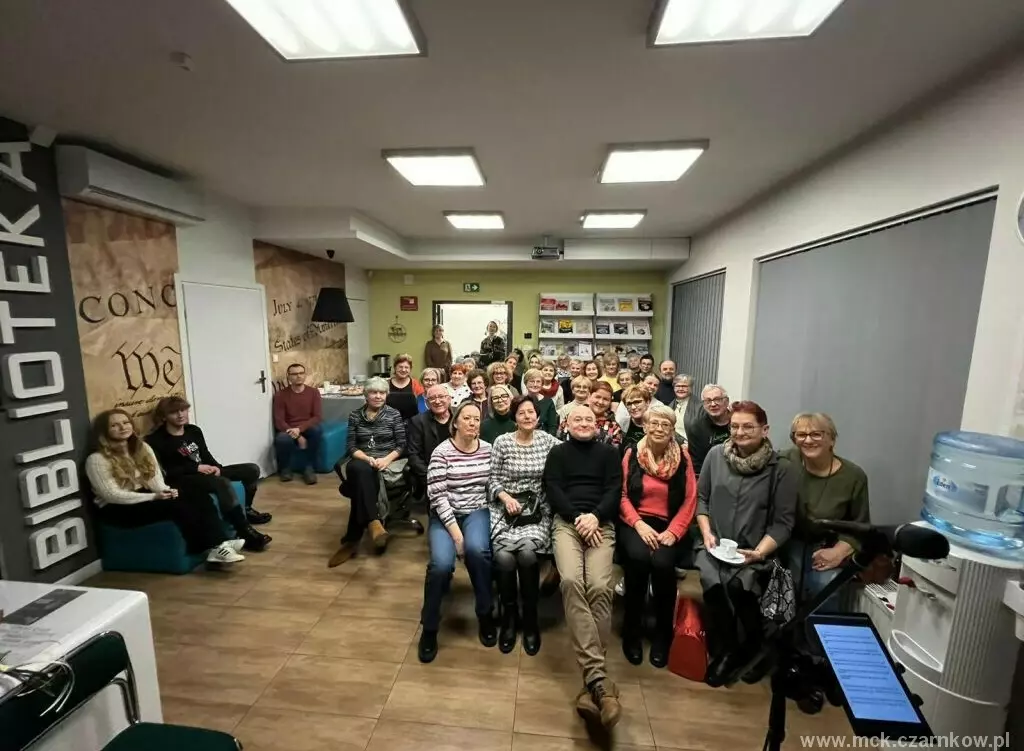 Zdjęcie do "Cieszy mnie świat" 2025