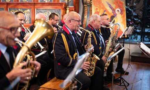 Koncert pieśni maryjnych w wykonaniu orkiestry dętej w Czarnkowie