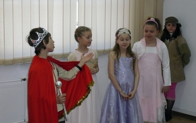 Zdjęcie do Bawili się w teatr 2010