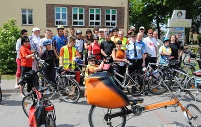 Zdjęcie do Pieszo, konno, kajakiem, na rowerze 2011