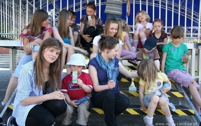 Zdjęcie do Pod dachem lub chmurką 2011