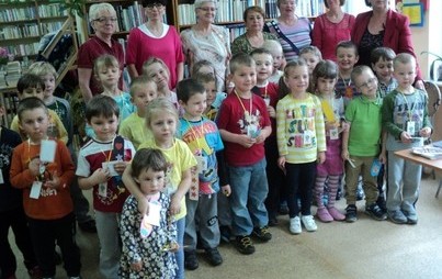 Zdjęcie do Pasowanie na czytelnika 2014