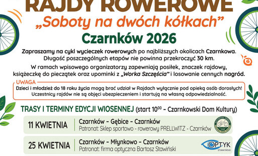 Treść plakatu opatrzona zdjęciem jadącej na rowerach czteroosobowej rodziny na tle porośniętych drzewami wzgórz